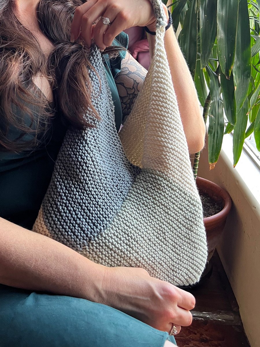 Folded Rectangle Knit Purse product image (9)