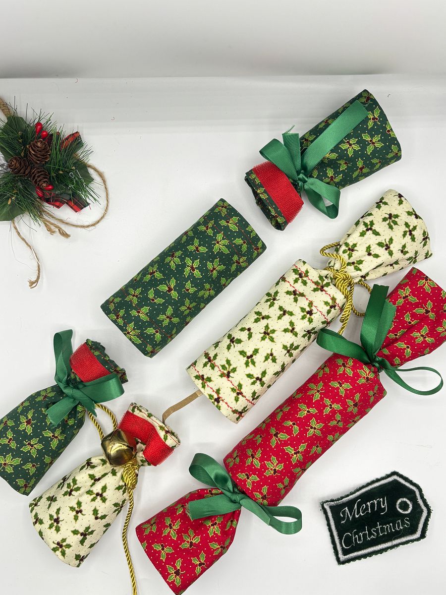 Christmas Cracker Sewing Pattern Reusable Pullable and Winnable product image (1)