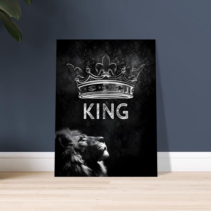 King's Gaze: Embrace Your Inner Majesty product image (1)