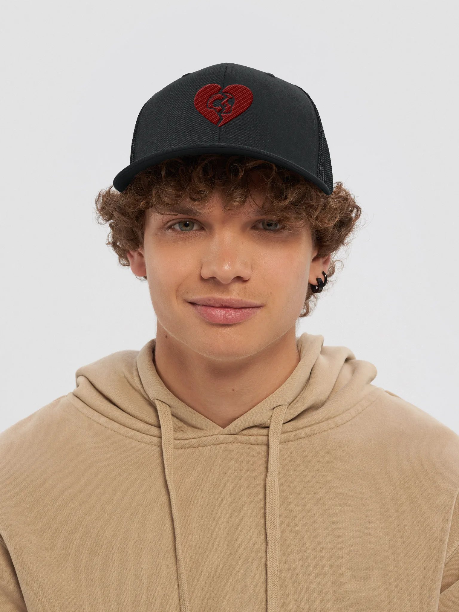 Broken heart skull hat product image (5)