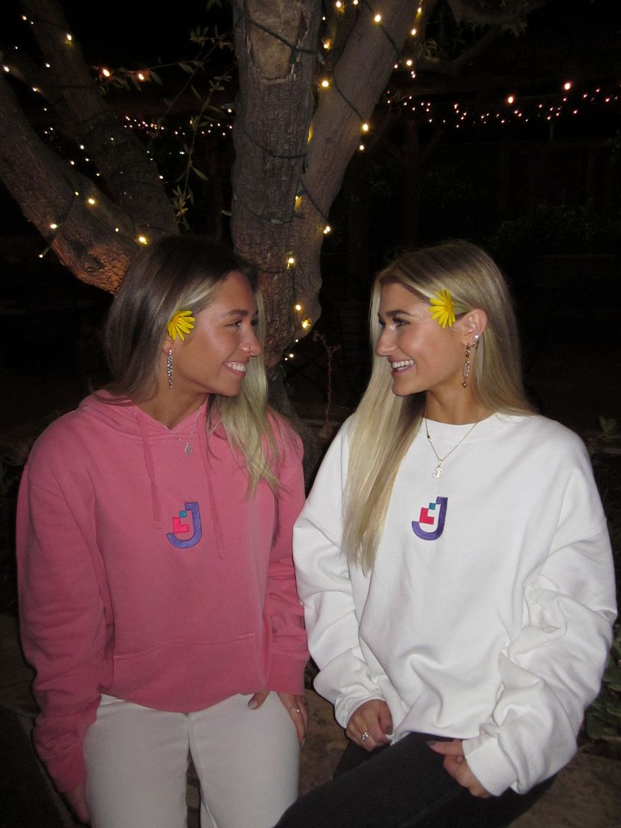 JENNAH CLASSIC EMBROIDERED CREWNECK product image (6)