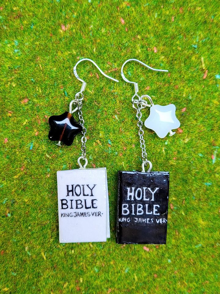 The Bible (King James Version) - Classic Book Earrings product image (1)