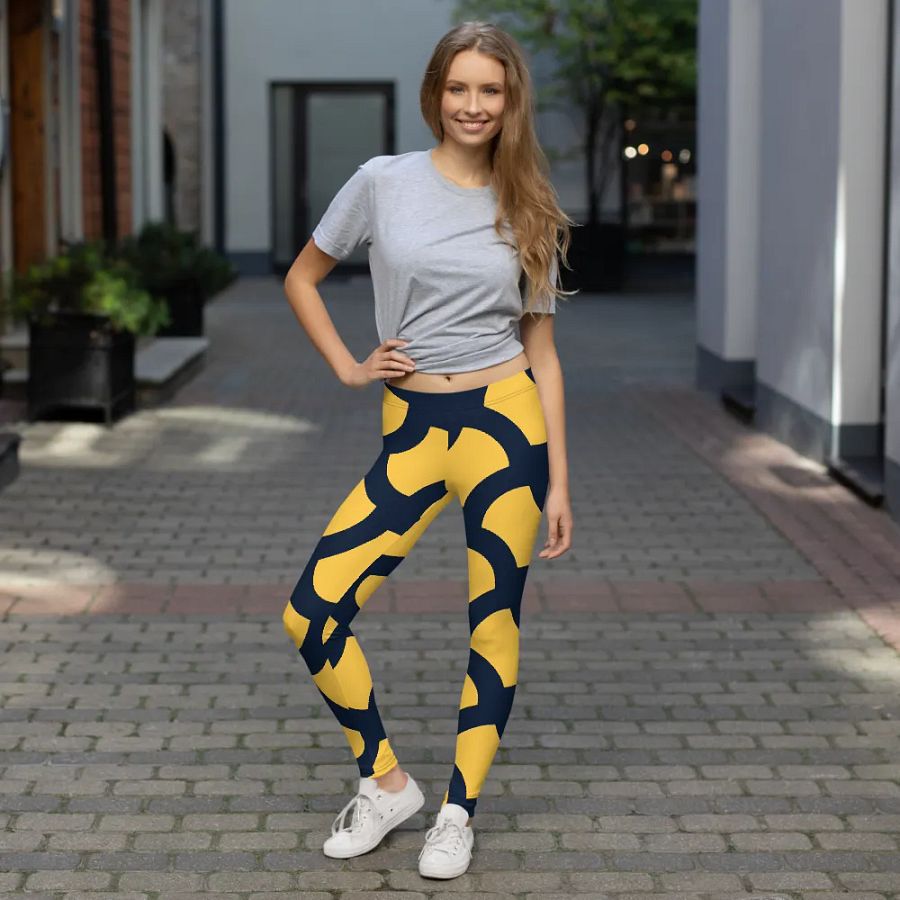 Wavelet Wonder All-Over Leggings product image (7)