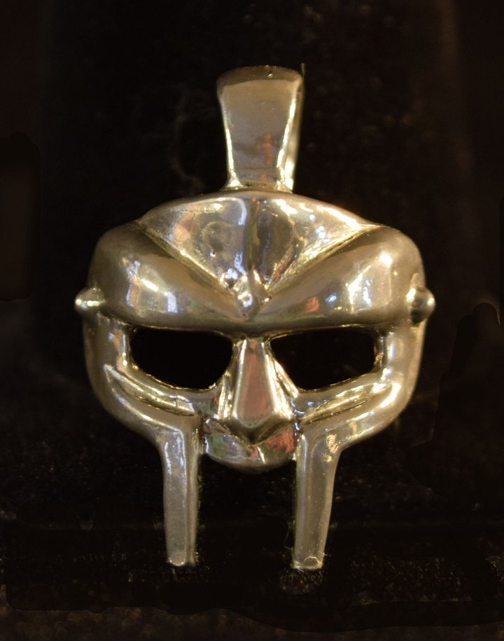 DOOM PENDANT product image (1)