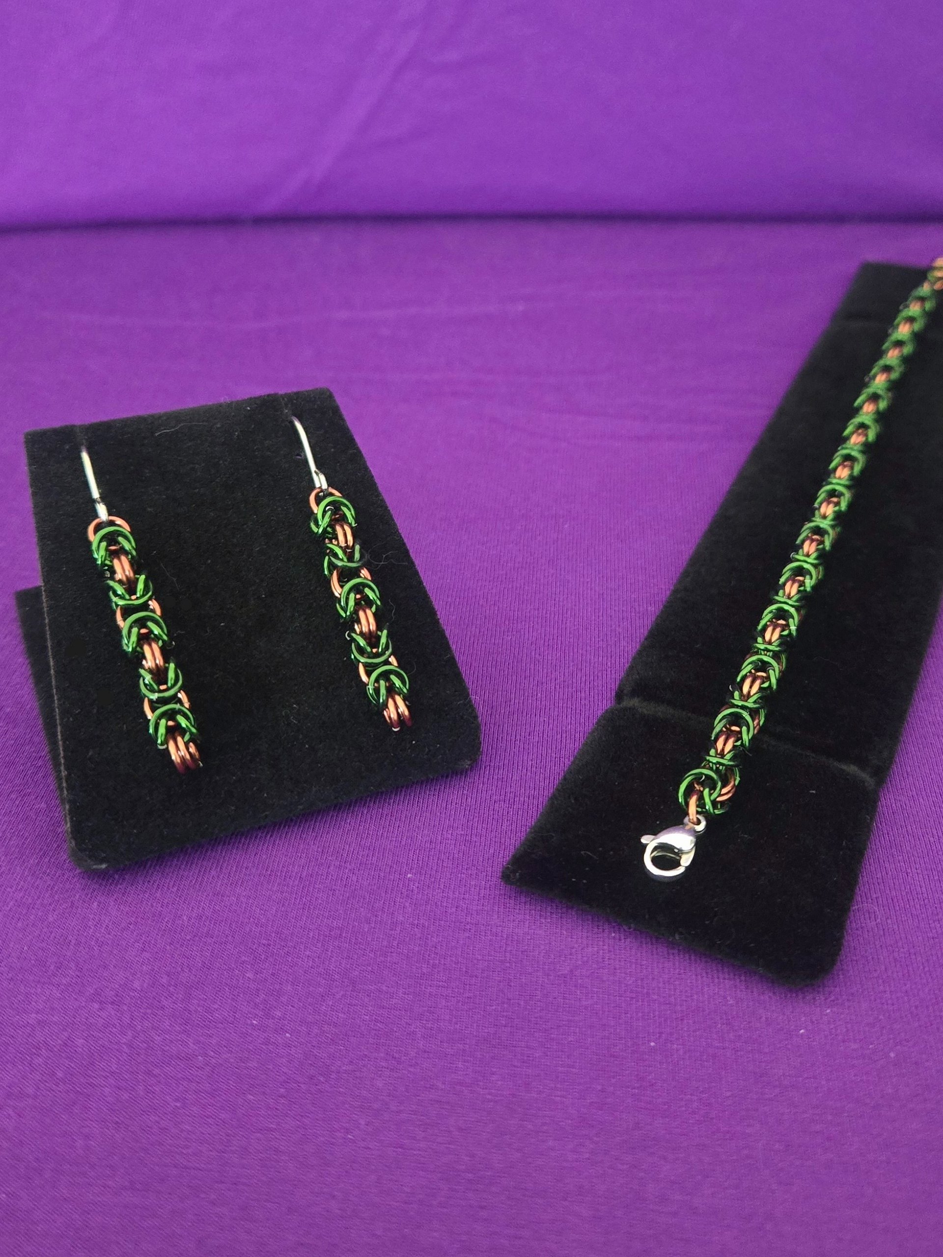 Chainmail Bracelet and Earring - Green and Bronze product image (1)