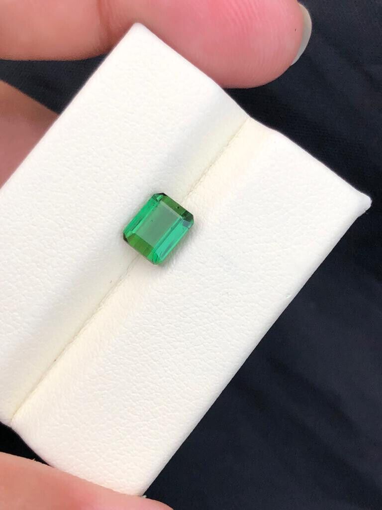TOURMALINE EMERALD CUT GREEN COLOR GEMSTONE FOR RING & JEWELLERY, 1.50 CARAT product image (8)