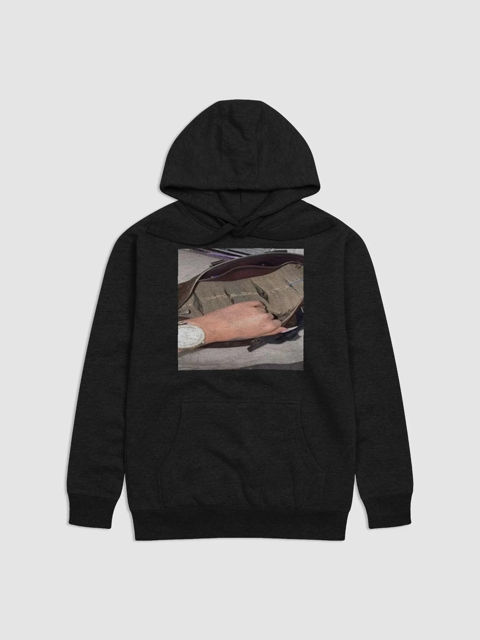 BADDIE CHECKING THE BAG product image (1)