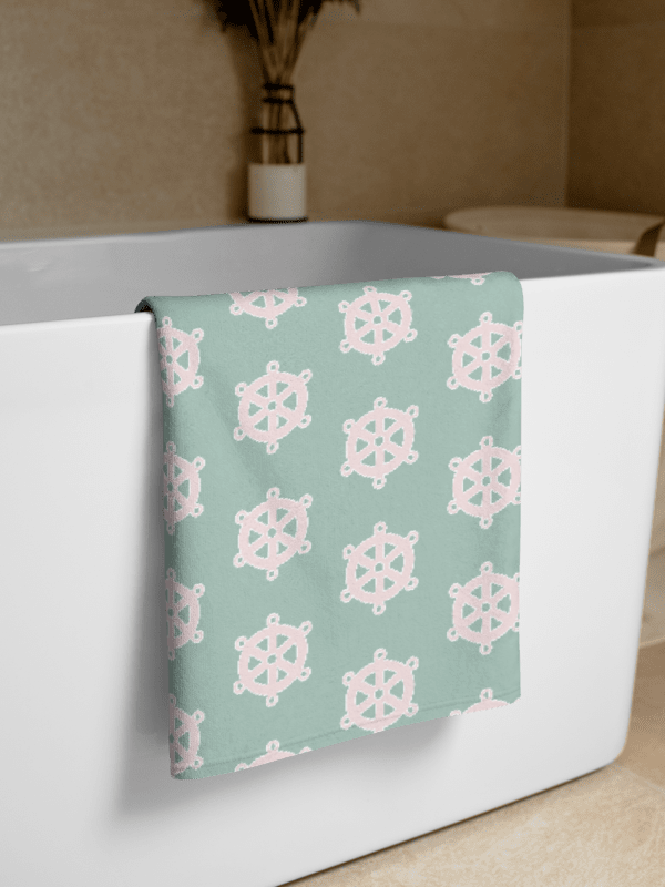 BOAT LOVER TOWEL GREEN PINK - Badetuch mit Steuerrad product image (1)