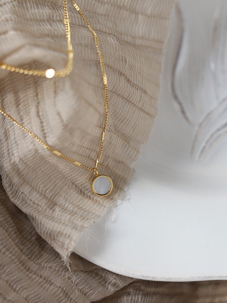Double-Layer White Shell coin Necklace | 18K Gold Plated product image (10)