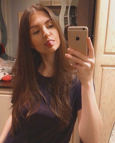 a little before and after of my hair hehe

i love the layers 🤎