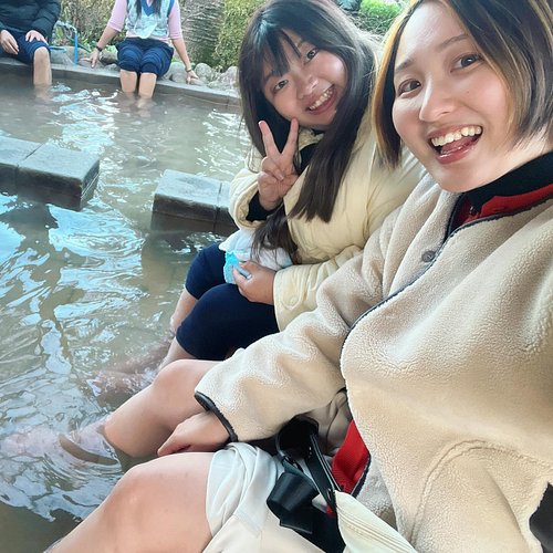 soooo comfy footbath🥹🩷
but I'd rather soak my whole body in it🤣🤣🤣