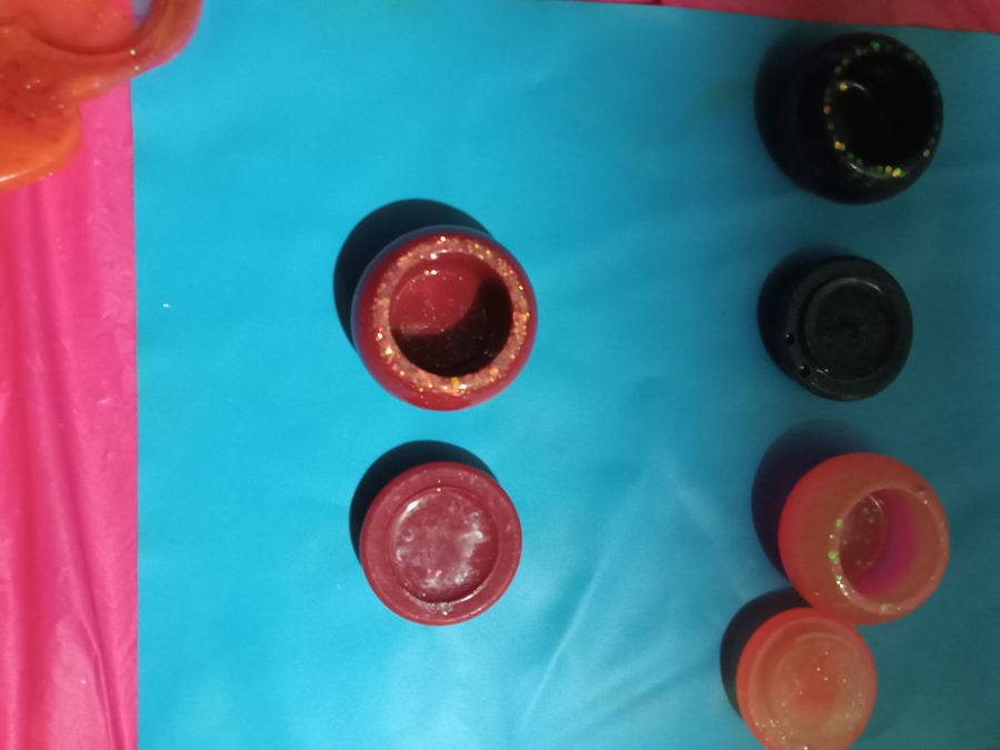 Heart-shaped Epoxy Resin Tealight Candle holders.... product image (5)