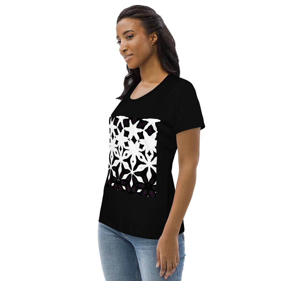 Abstract Black and White Shapes Pattern Women's Black T Shirt product image (7)