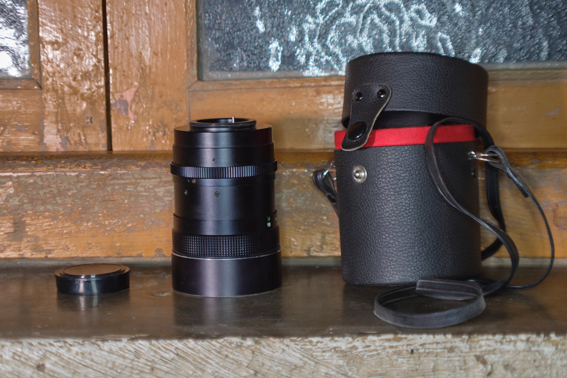 Pallas 135mm F2.8 M42 lens product image (3)