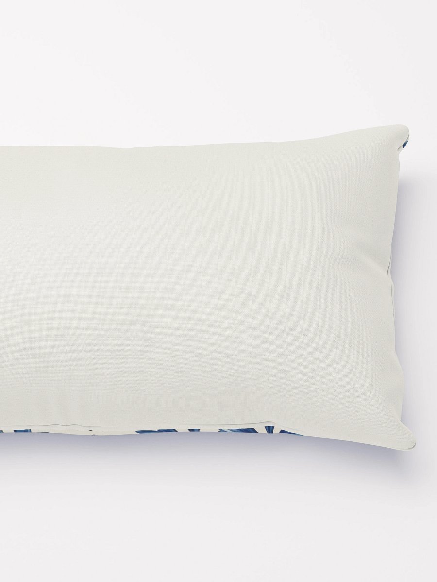 Azulejo Charm Pillow product image (2)