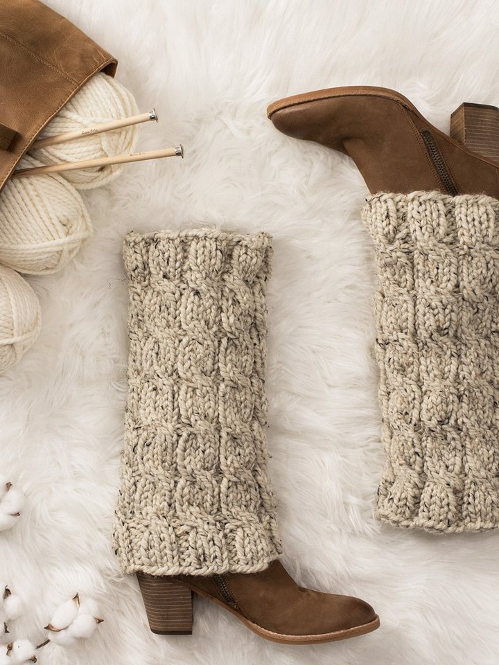 Chunky Cable Knit Leg Warmers Pattern - Majesty product image (2)