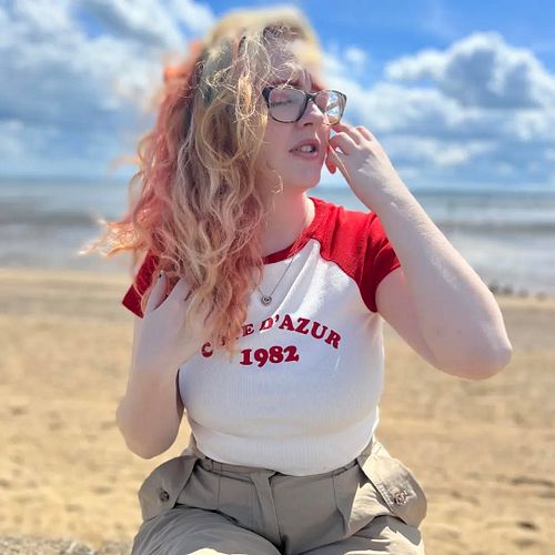 Had some time away with @dazzreviews and accidentally was dressed like @tommyinnit 
But looked cute so couldn't complain 
📸 @...