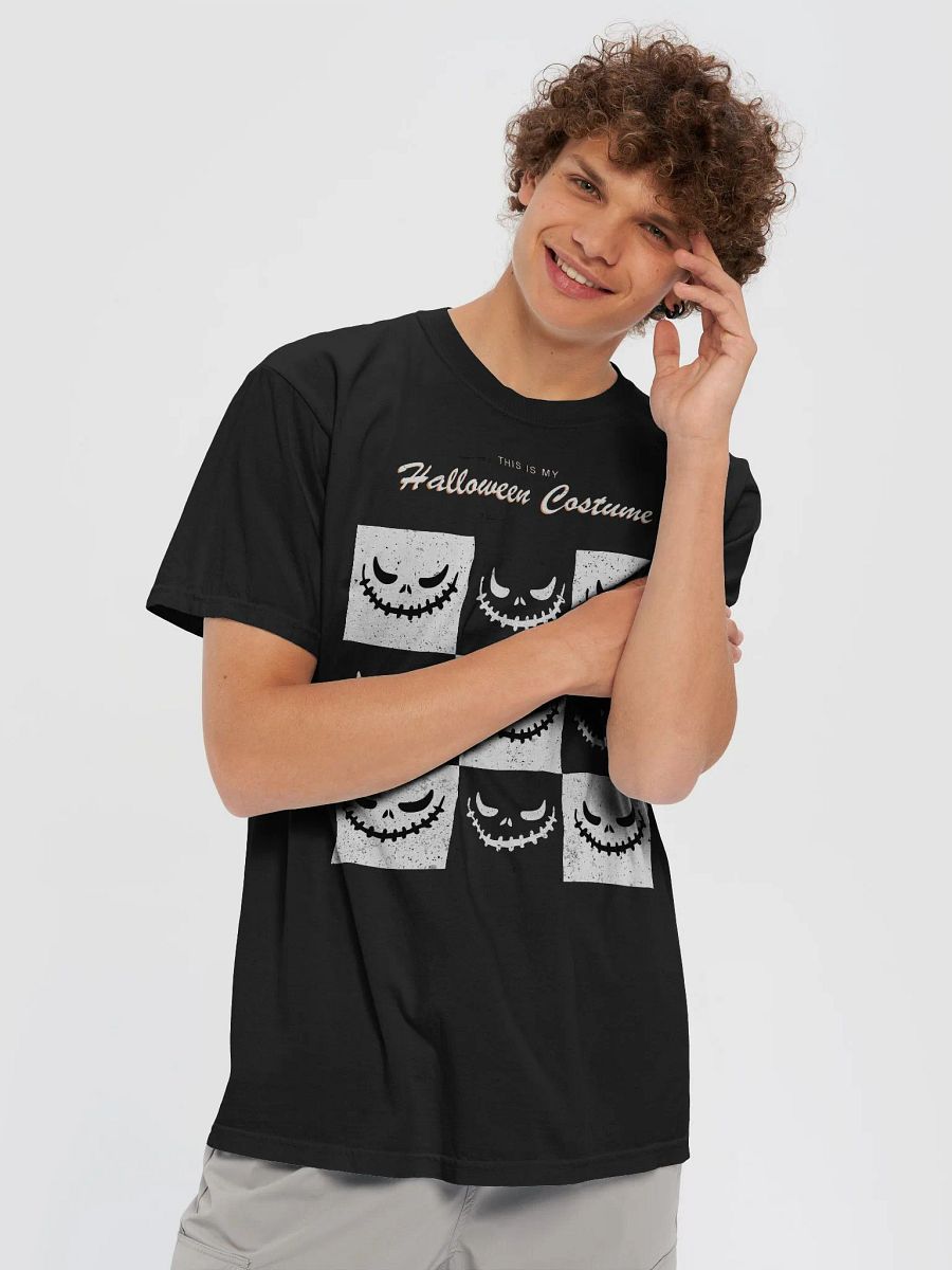 Grinning Faces Halloween Tee product image (5)