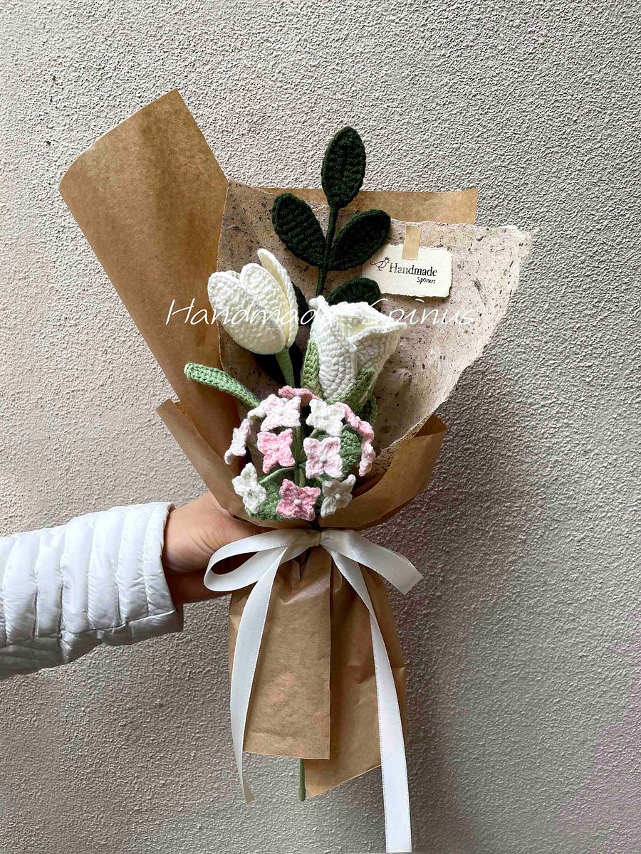 White & Pink Crochet Knit Bouquet product image (3)