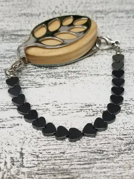 Hematite Heart Bracelet | Handmade Accessory for Bellabeat Leaf Urban & Ivy product image (1)