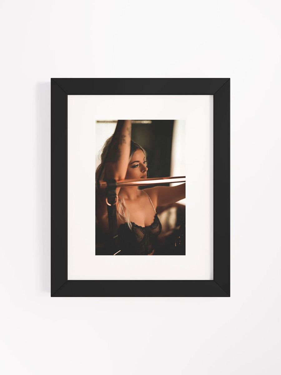 QueenQ Poster 3 product image (31)