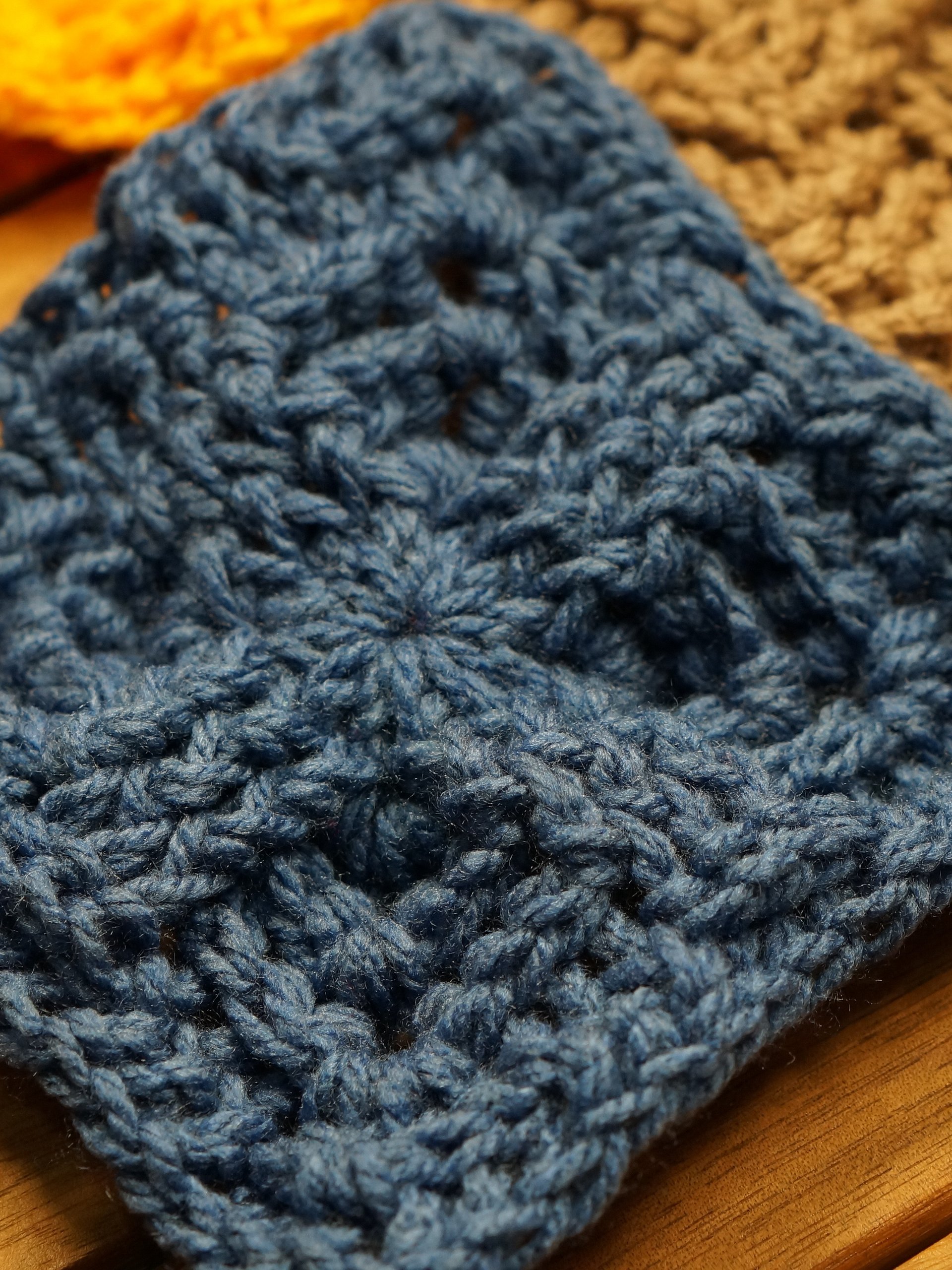 Basket weave granny square pdf pattern product image (2)