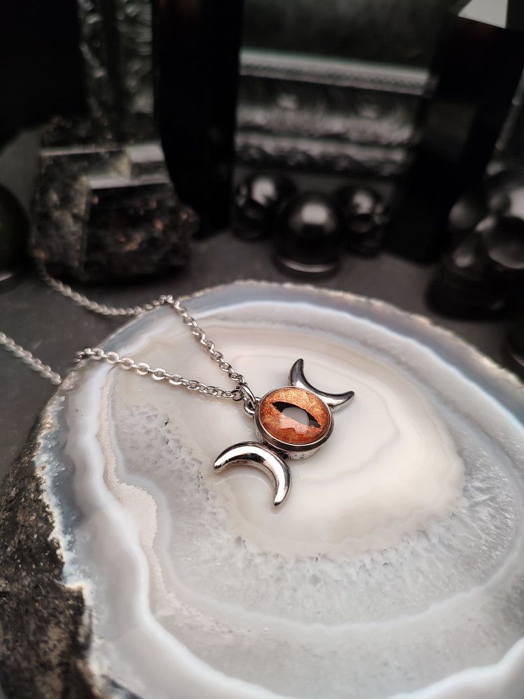Moon Spirit - Selene Golden Cat product image (3)