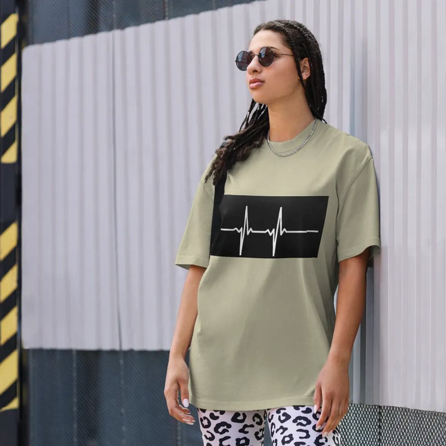 T-shirt product image (8)