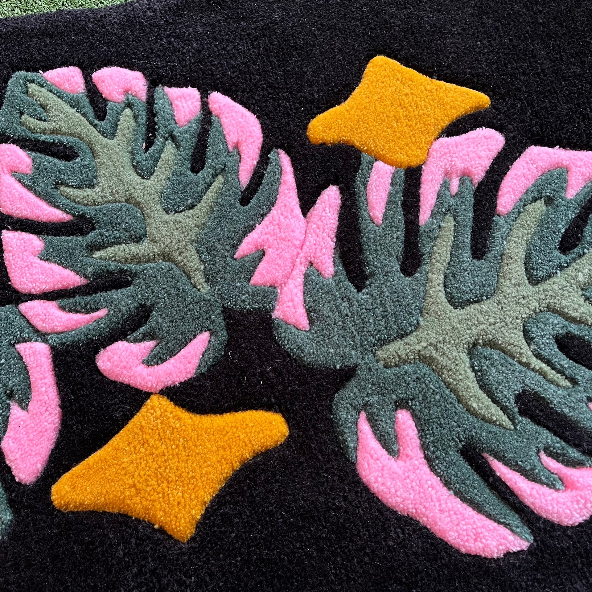 Black & Pink Monstera Leaf Runner Rug product image (3)