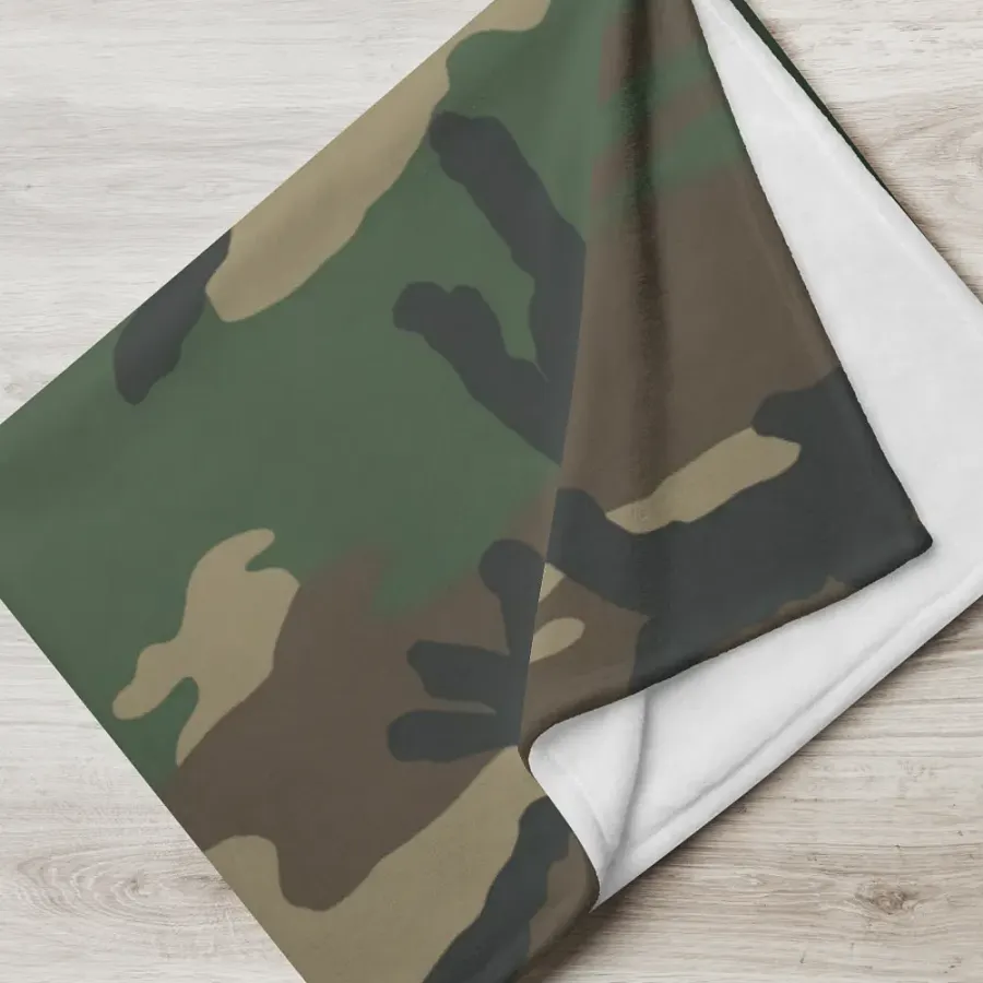 "CIF" Camouflage Comfort Throw Blanket product image (5)
