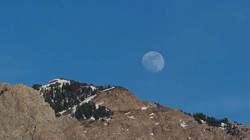 ain’t caught shit. fishing. moonrise