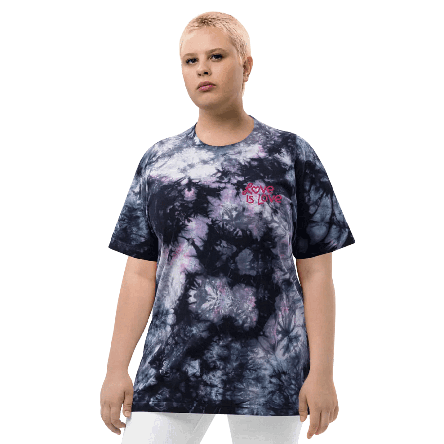 Love is Love Gradient T-Shirt product image (12)
