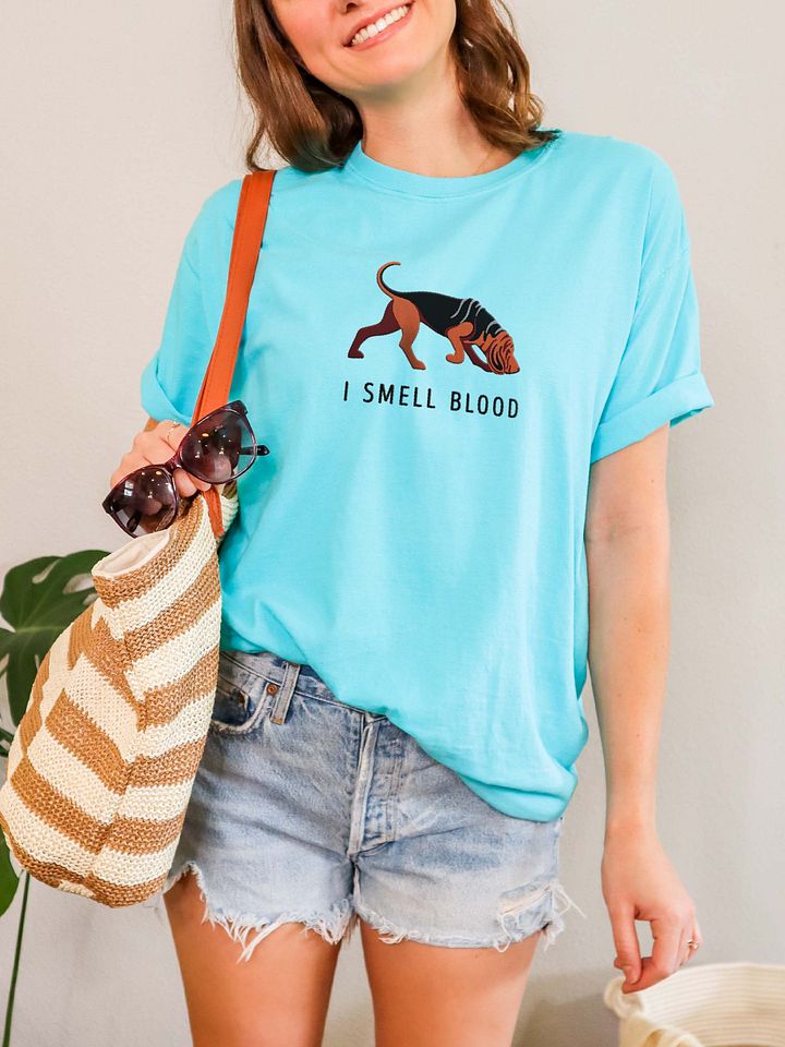 I Smell Blood T-Shirt(Embroidered) of a Bloodhound(Black & Tan) product image (2)