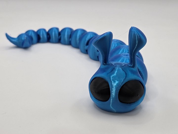 🛸 Articulated Alien Slug 3D Printed Toy product image (1)