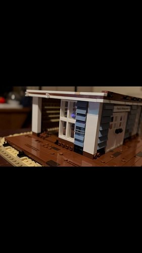 I really am liking the side paneling going on, on the Bricklink Designer Program General Store. 

#bricklink #generalstore #w...