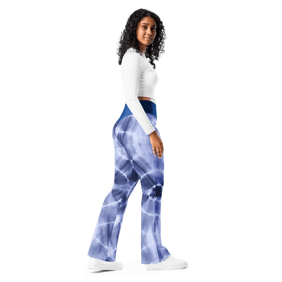 Aqua Dream Flare Leggings product image (4)