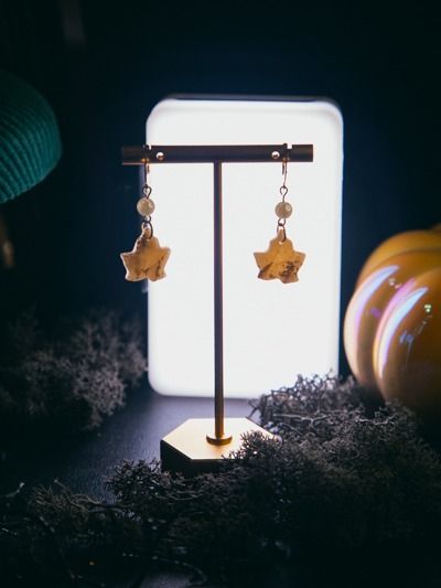 Golden Falling Leaves product image (3)