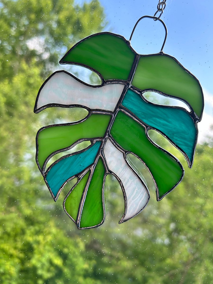Monstera Leaf Stained Glass Suncatcher (Small) product image (3)