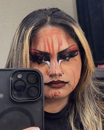 HAPPY HALLOWEEN 🍭
now excuse me while i take advantage of the festivities of cavities and being covered in fake blood 🔪🩸
-
-
...