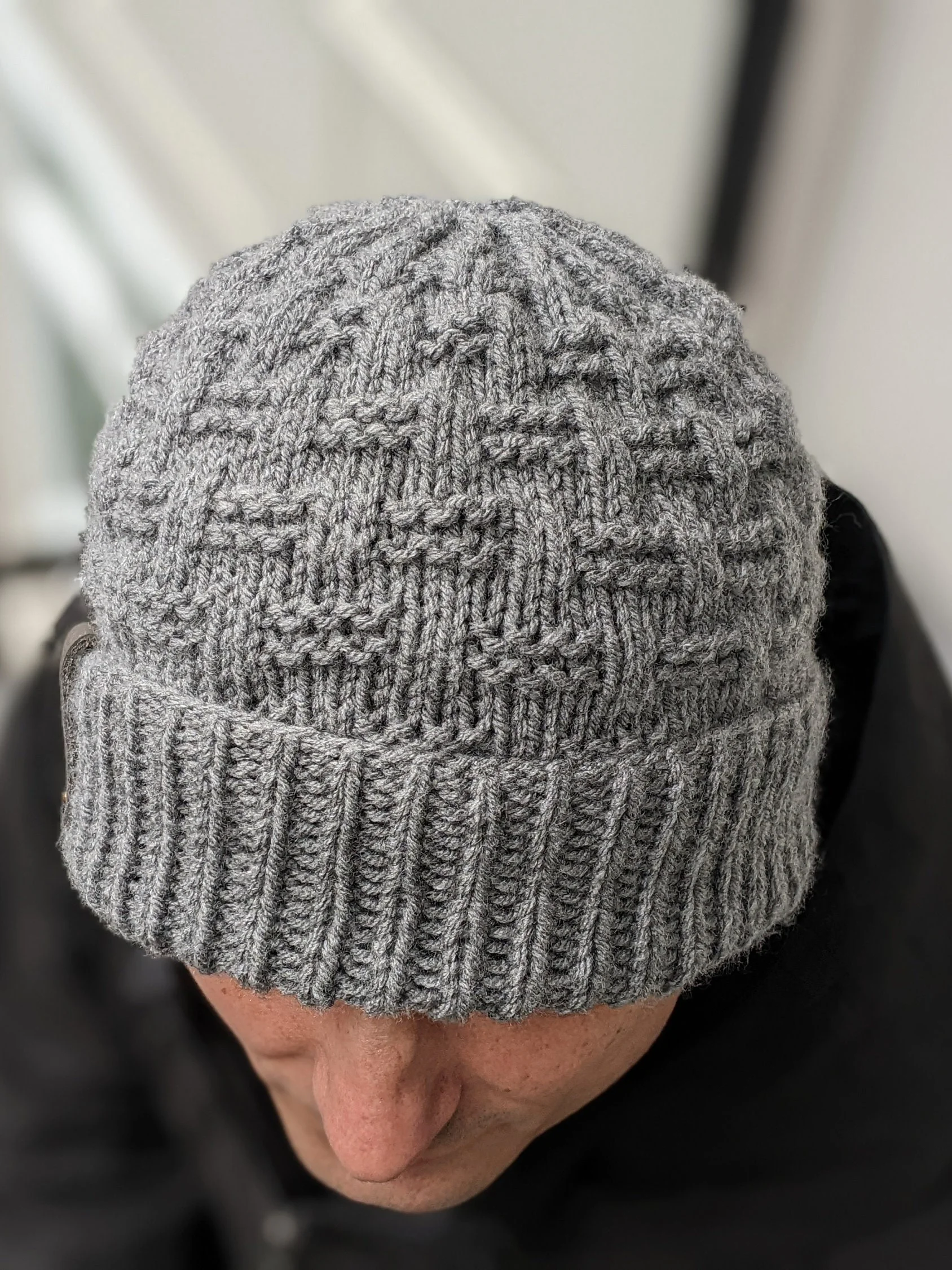 Knit Hat with Folded Brim Pattern for Men product image (2)