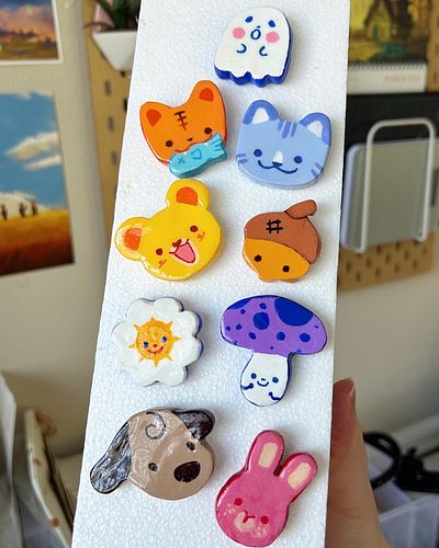 My first ever set of clay pins are DONE! 🥹 I learned a lot during this process, and can’t wait to try a new batch with all th...