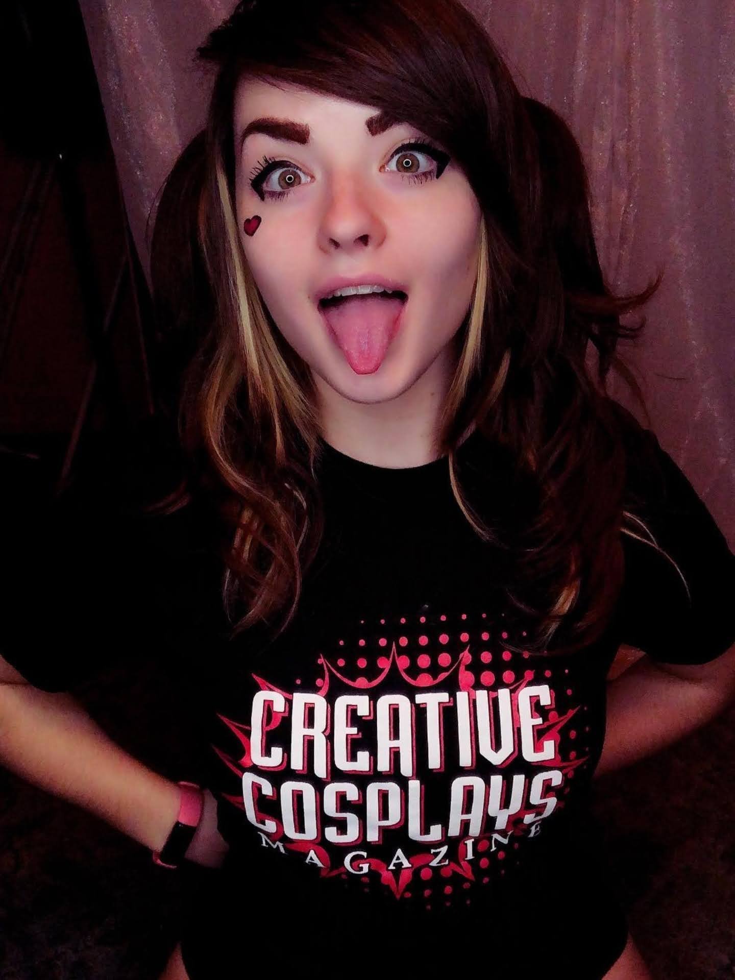 Creative Cosplays T-Shirt - Red Burst product image (6)