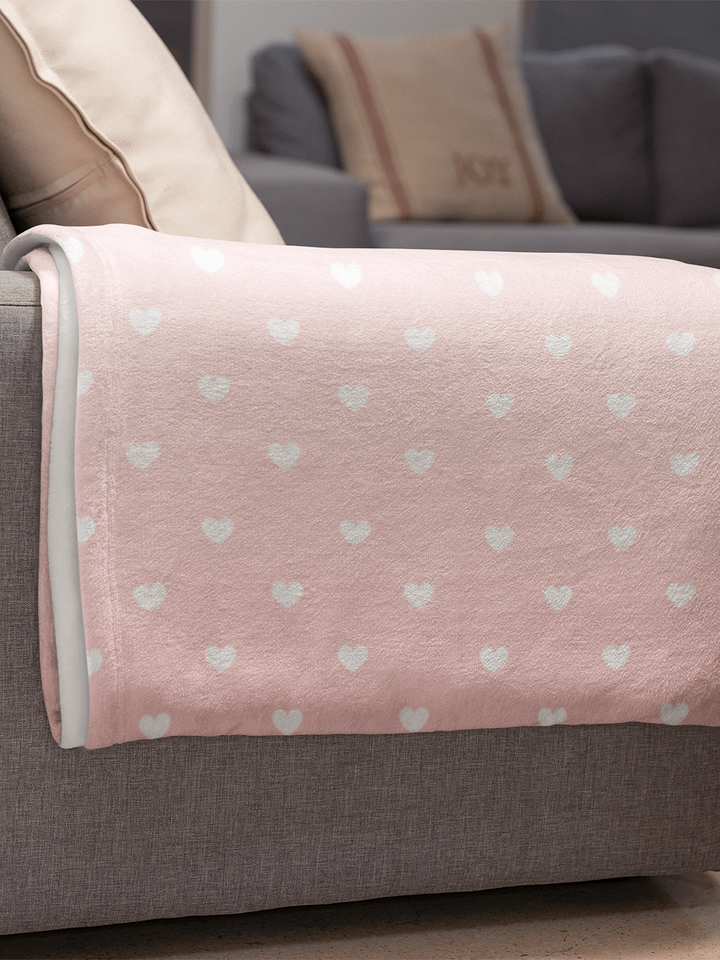 Heartfelt Gradient Comfort-Touch Throw Blanket – Hypoallergenic Comfort for Any Space product image (2)