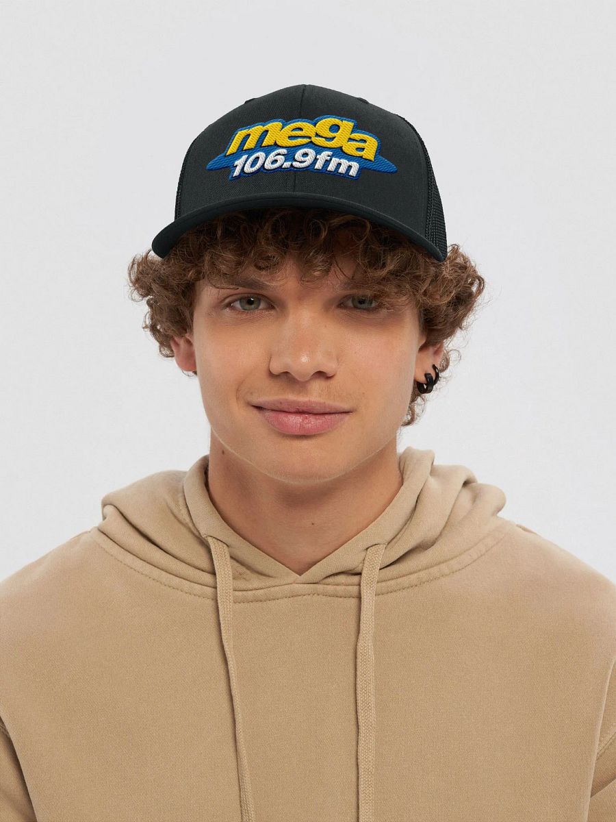 Mega 106.9 Gorra de camionero Bordada product image (5)
