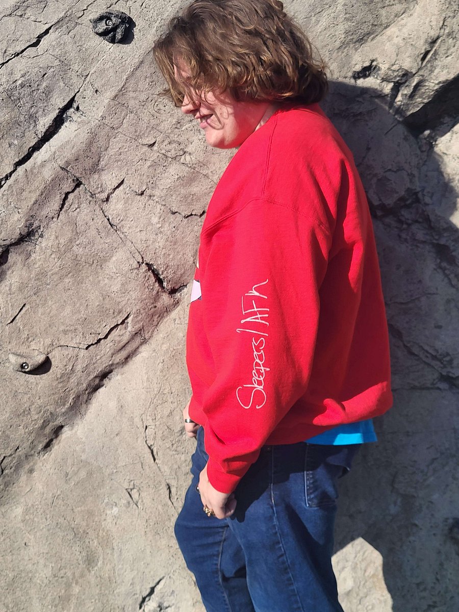 THE SLEEPING SWEATER! product image (3)