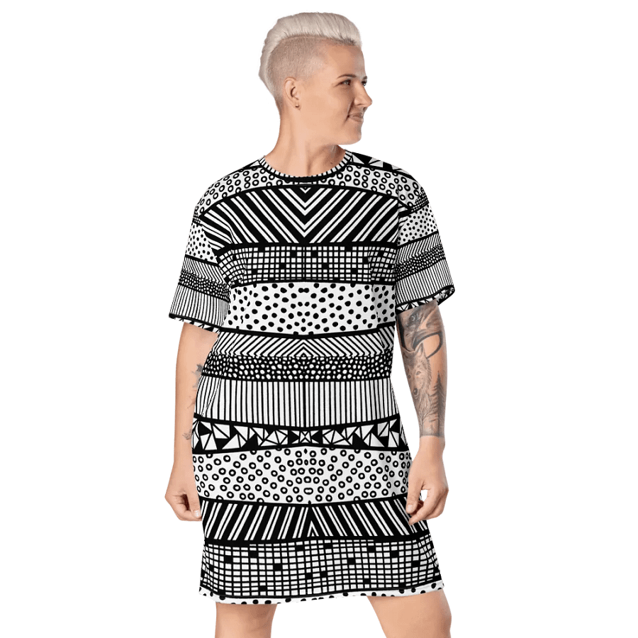 Modern pattern in black and white T-Shirt Dress product image (6)