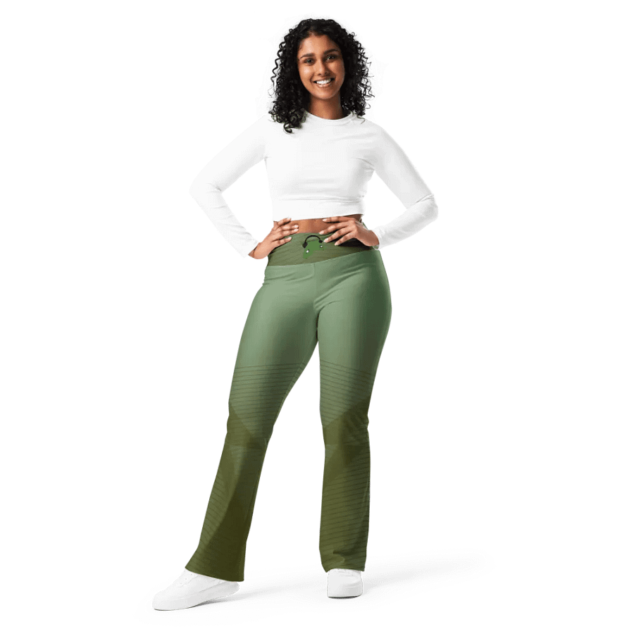 Symmetry in Green Flare Leggings product image (2)