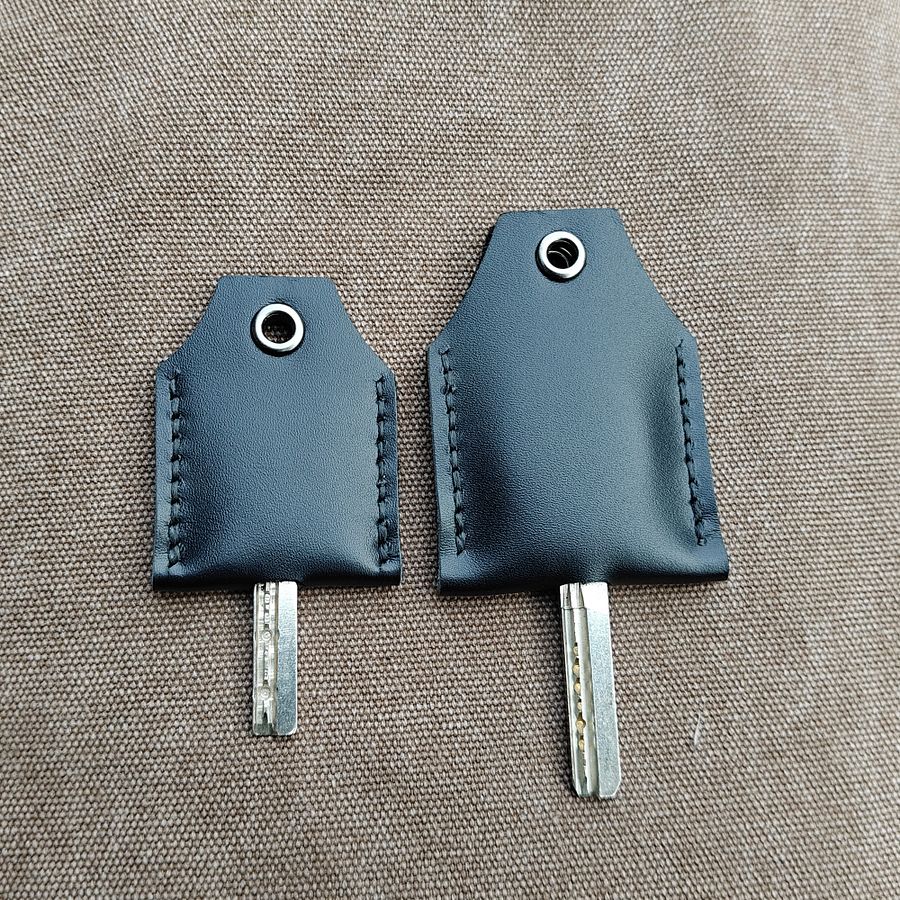 MEEBOY large and small key covers with long Lanyard keychain,key sleeve for broken car key product image (4)