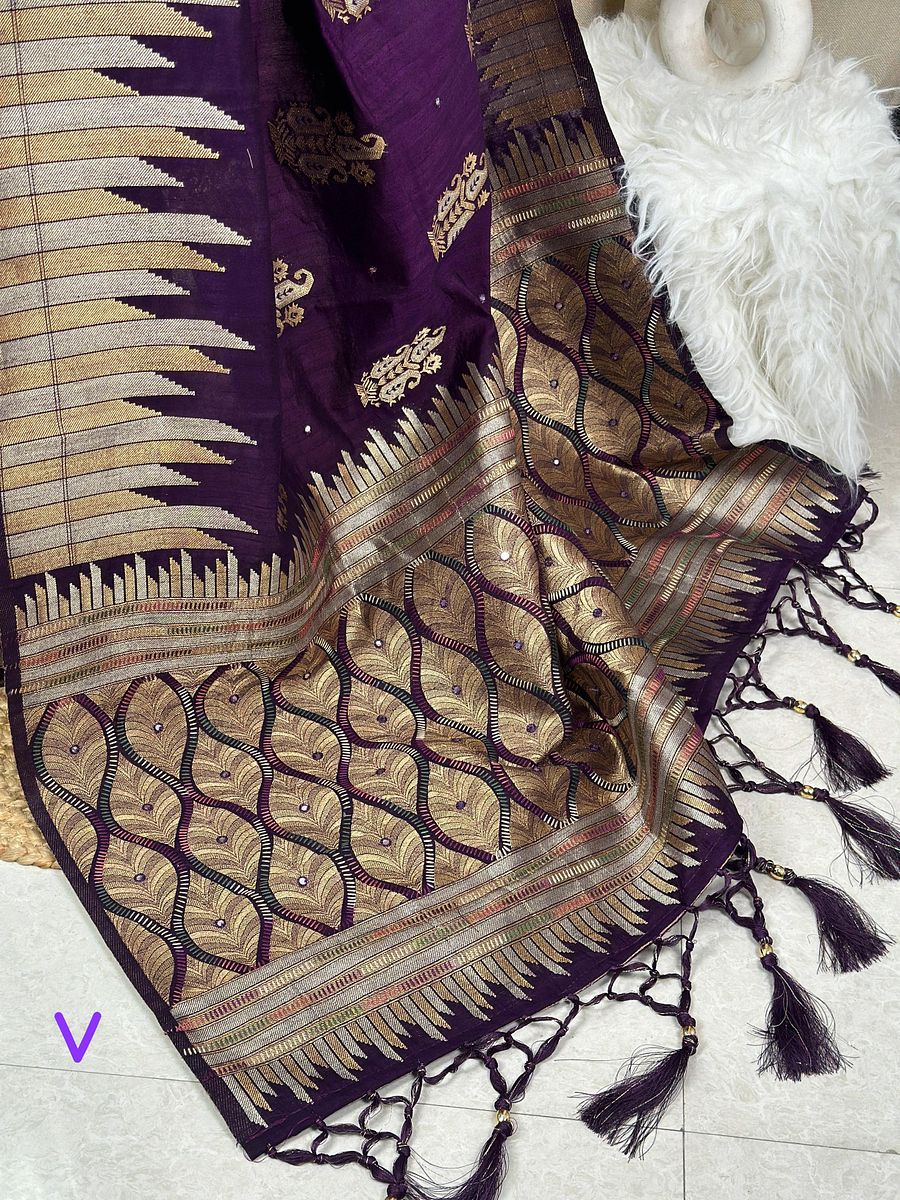 festive beauty with Richness of jacquard and Minakari weaving blouse product image (9)