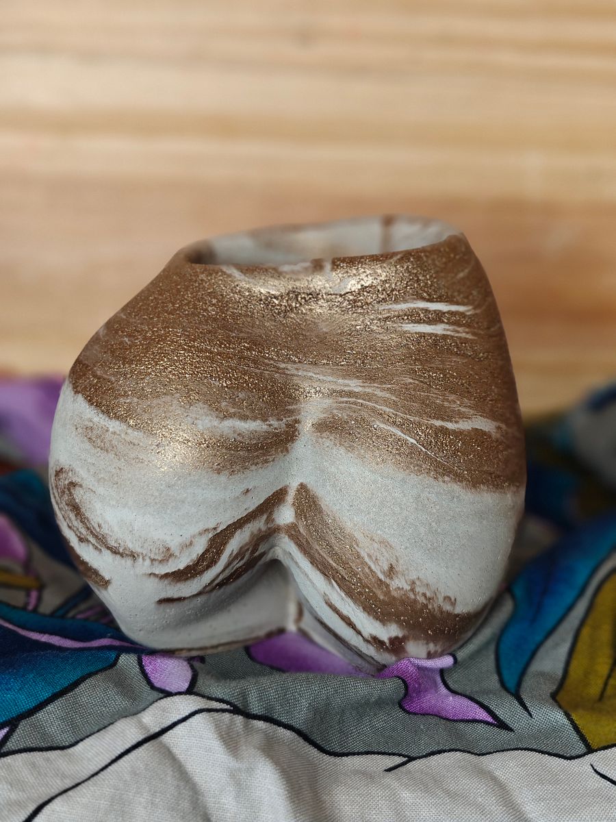 Thick Girl Flower Pot Vase product image (2)